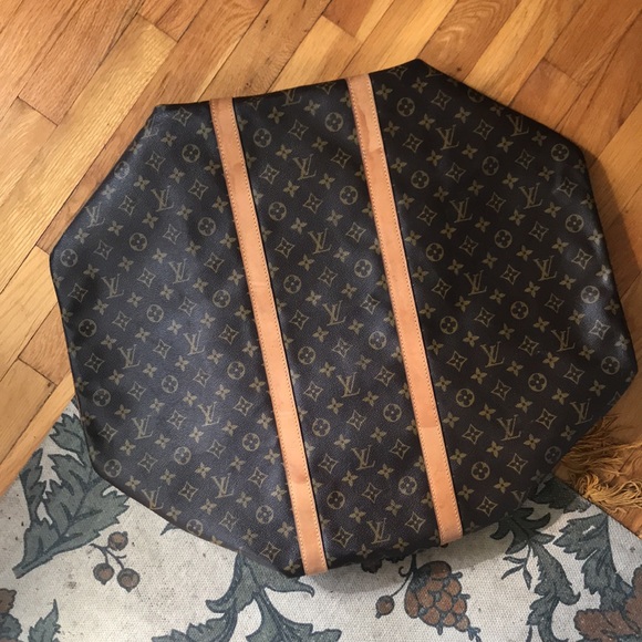 Louis Vuitton Monogram Keepall 60 - Picture 3 of 11